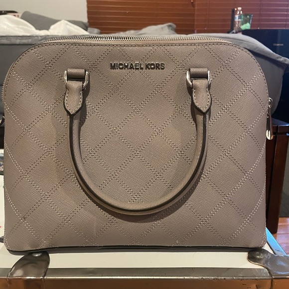 Michael Kors Handbags - Michael Kors Purse